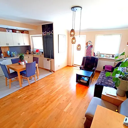 Lesna Dla 4 Apartment